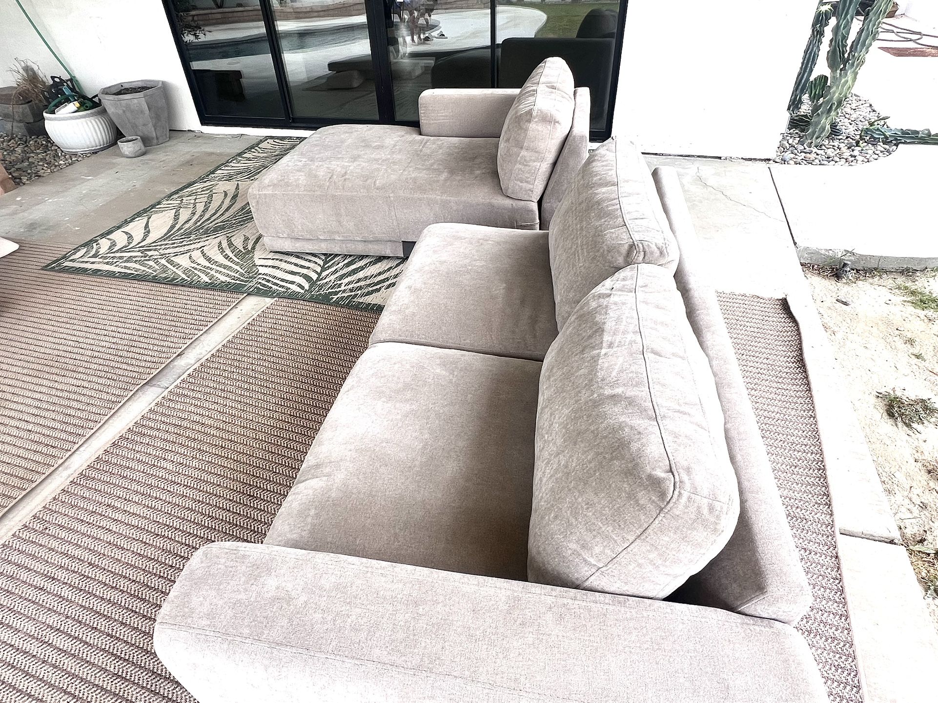 Sofa with Chase