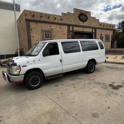 2008 Ford E-350