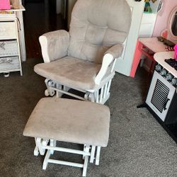 Rocking Chair 