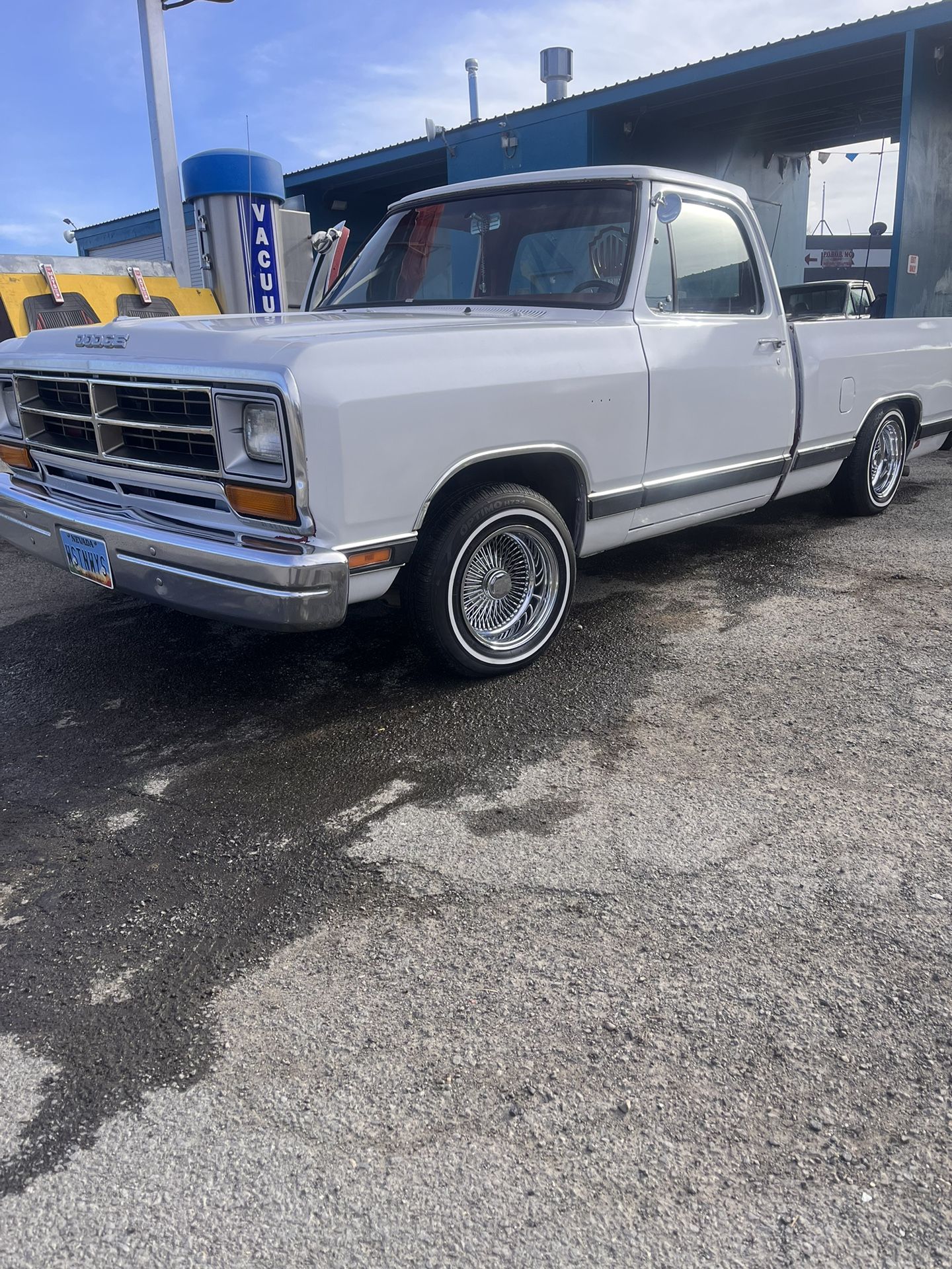 1988 Dodge D100
