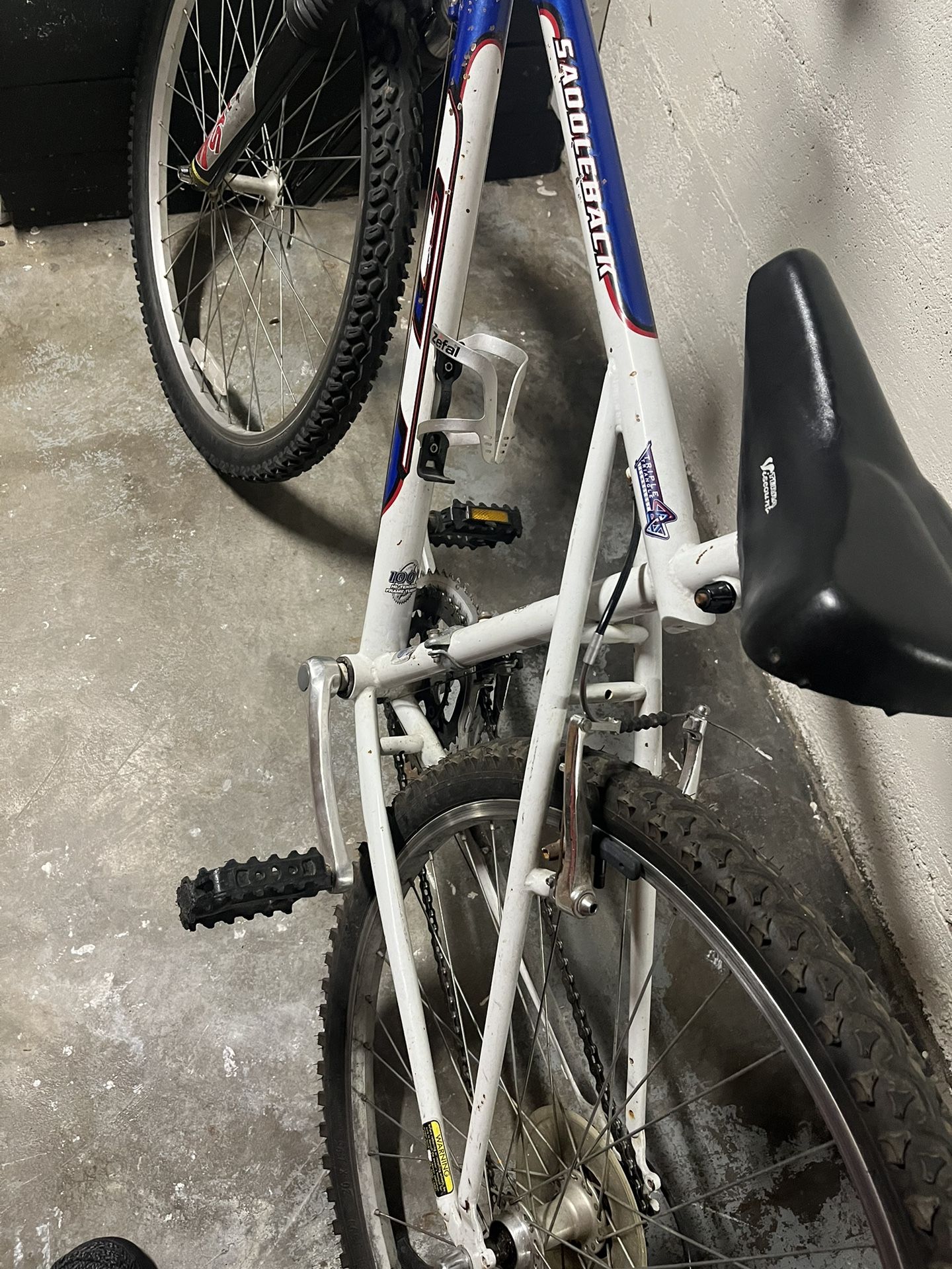 SADDLE BACK GT MOUNTAIN BIKE