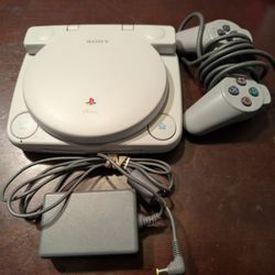 Ps One Console With Ps LCD And Accessories 