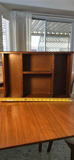 Nice wood wall or table top shelf