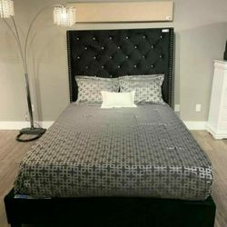 Chantilly Velvet Black Upholstered Queen Bed 👉 King Bed Frame 529