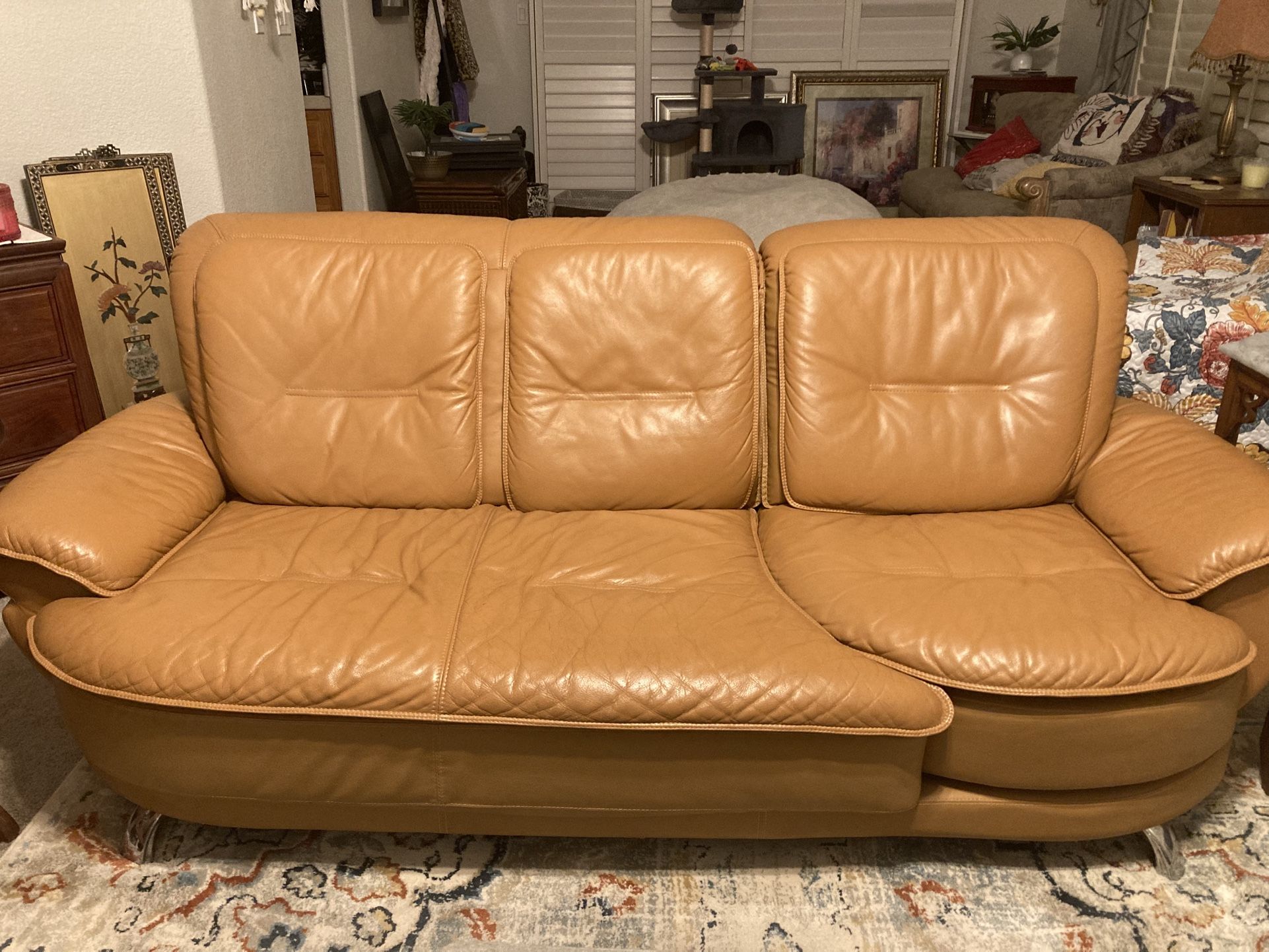 3-piece Leather Couch Set (swivel)