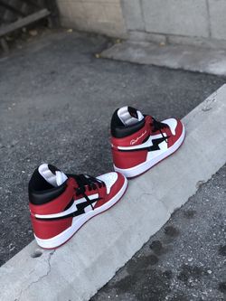 Reloaded Merch Jordan Chicago Air Omi Size 8 for Sale in  display picture 1