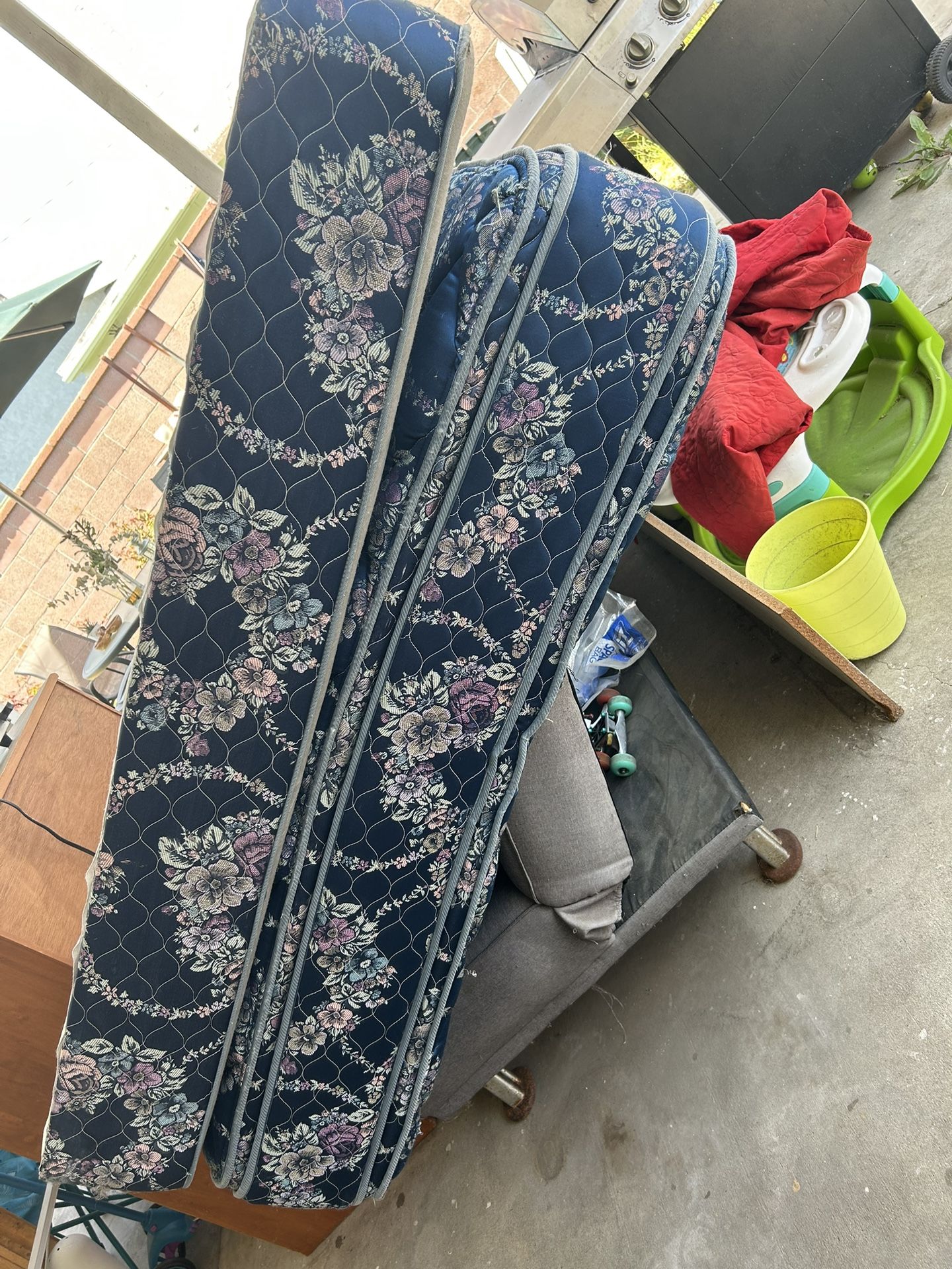 drawer, mattress, airfryer, futon