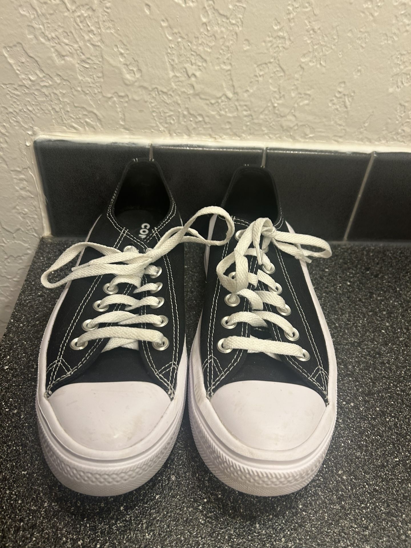 Women’s Size 9 Platform Converse