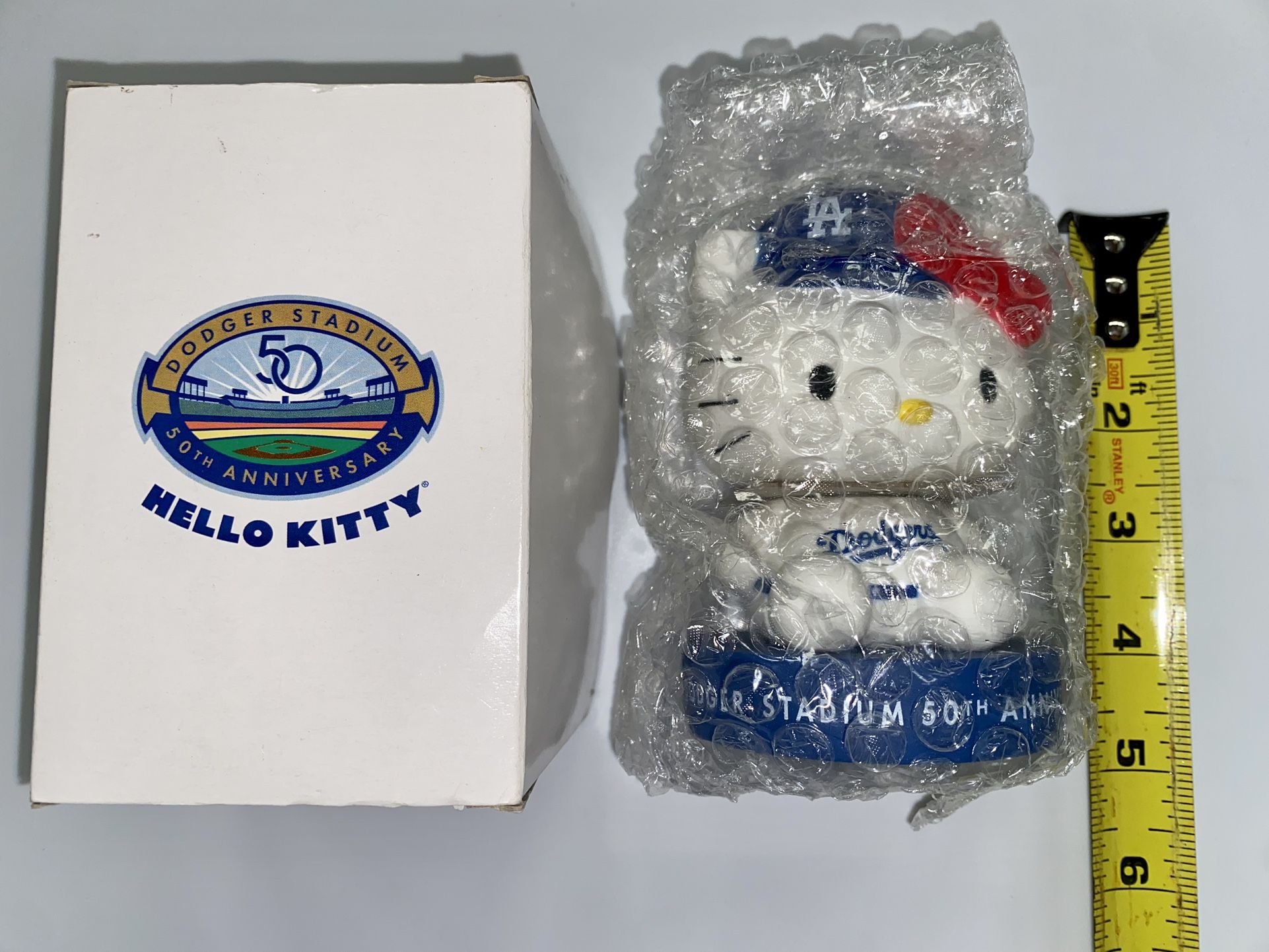 DODGERS HELLO KITTY BOBBLE HEAD