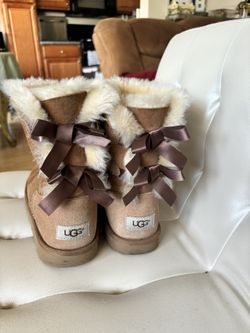 Ugg Bailey Bow