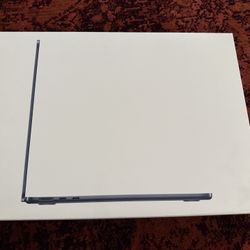 NEW Sealed 13-inch MacBook Air with Apple M4 chip