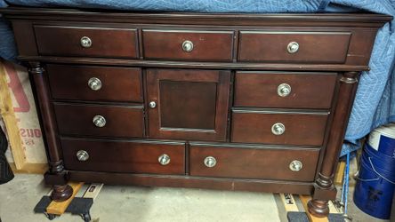 OBO - (1) Dresser with matching (2) nightstands (1) mirror