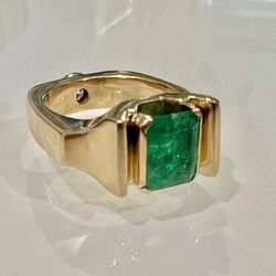 💎 Hand Crafted, One Of A Kind, 18KT Yellow Gold, Emerald & Diamond Ladies Ring
