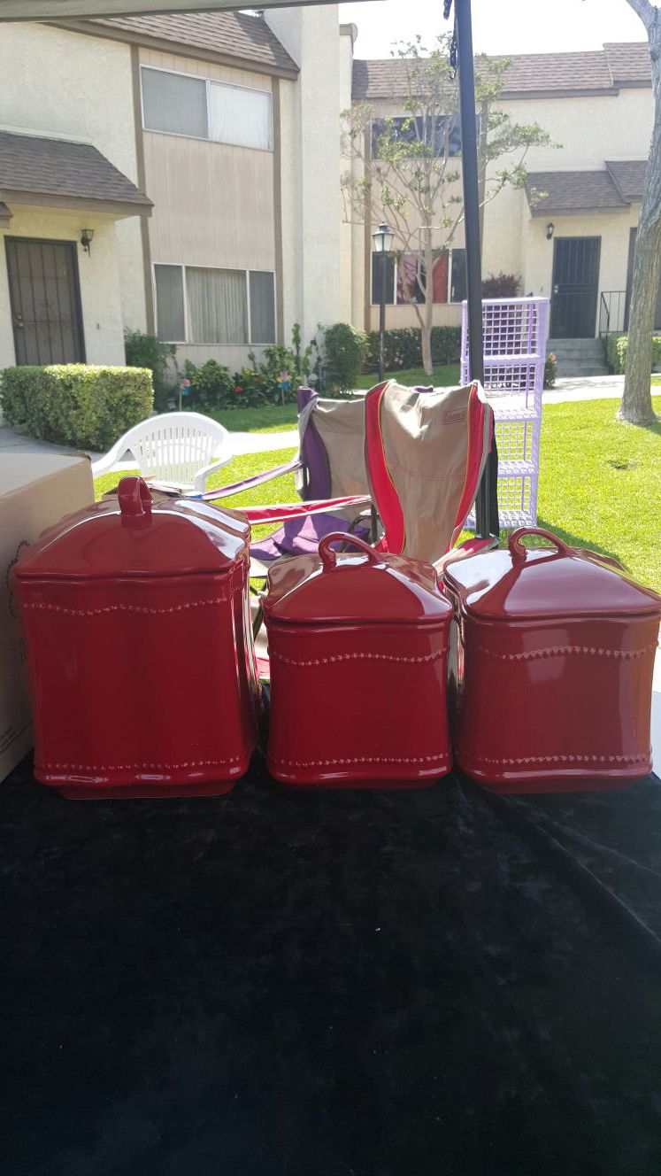 NEW! The Pioneer Woman Cassie Embossed Canister Set for Sale in Riverside,  CA - OfferUp