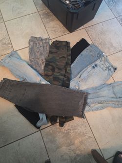 Womens lot of jeans