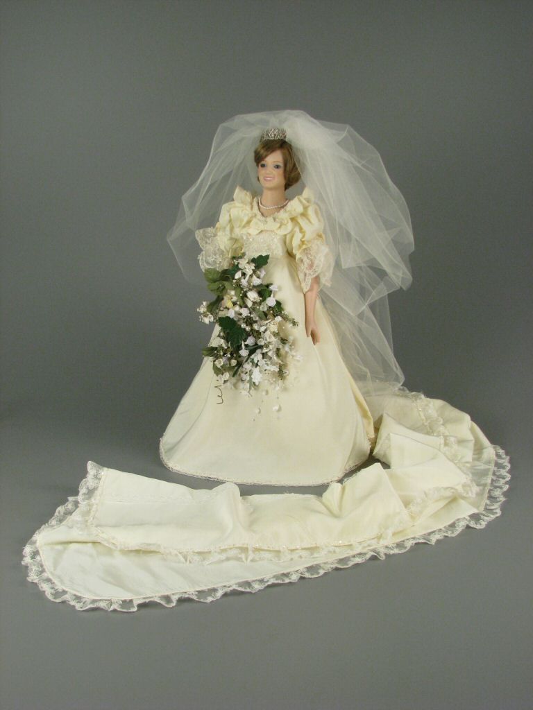 princess diana porcelain doll wedding dress Wedding Gown Princess Diana Bride Doll Franklin Mint Princess Diana Doll  Porcelain Wedding/Bride Doll