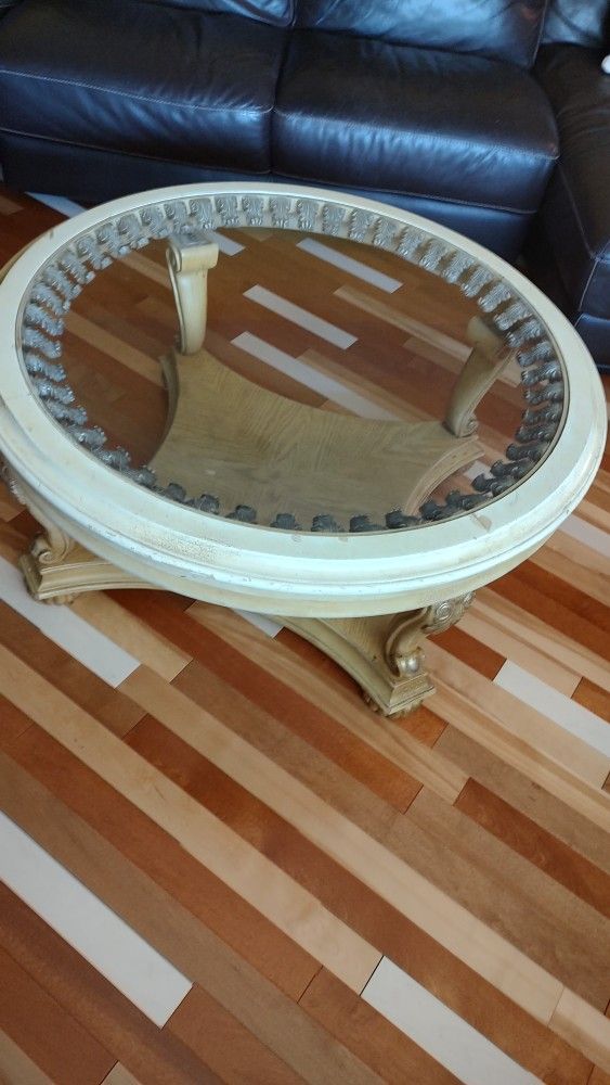 Beautiful Glass Top Coffee Table CHEAP!