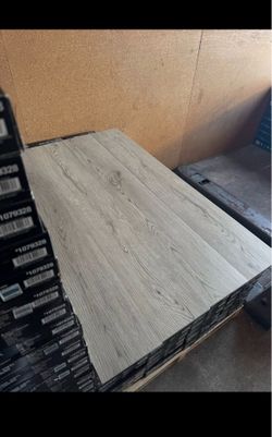 STAINMASTER London Sky Oak 12-mil x 7-in W x 48-in L Waterproof Luxury Vinyl Plank Flooring ( 19.22-sq ft Carton )