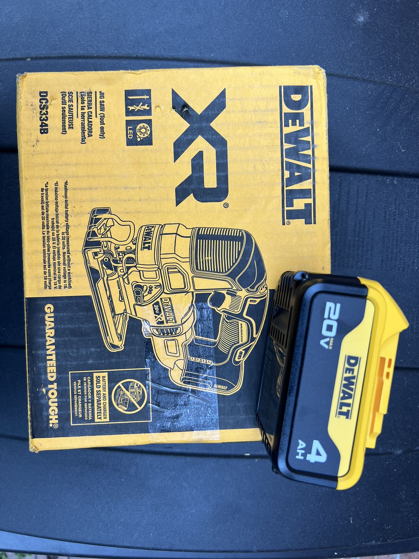 Dewalt Jigsaw And 4amp Battery 