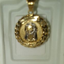 10k Golk Diamond Cut Pendant