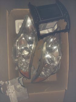 2013 toyota camry xle hybrid headlights and radio