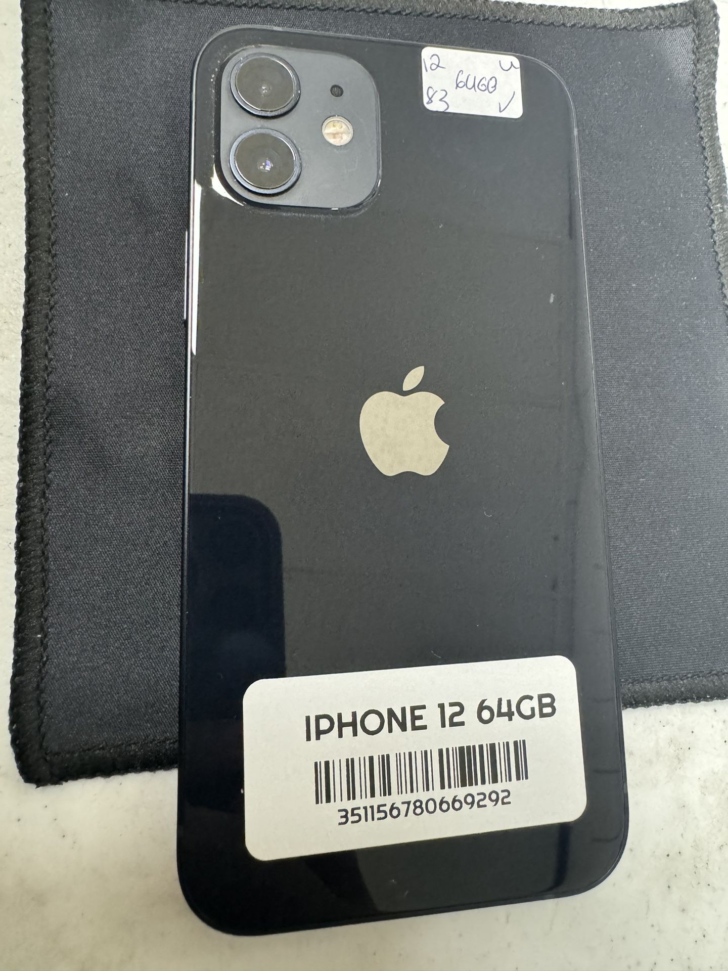 iPhone 12 64GB UNLOCKED