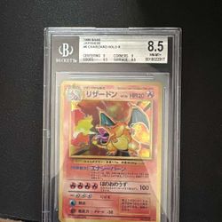 Pokemon slab- 8.5 BGS JAPANESE BASE SET Charizard HOLO