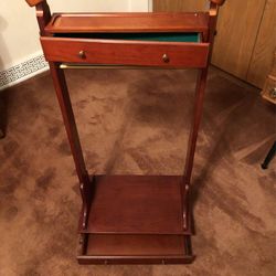 Bombay Suit Caddy Like New