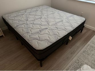 King size mattress + base