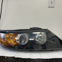 2011-2013 Kia Sorento Headlight