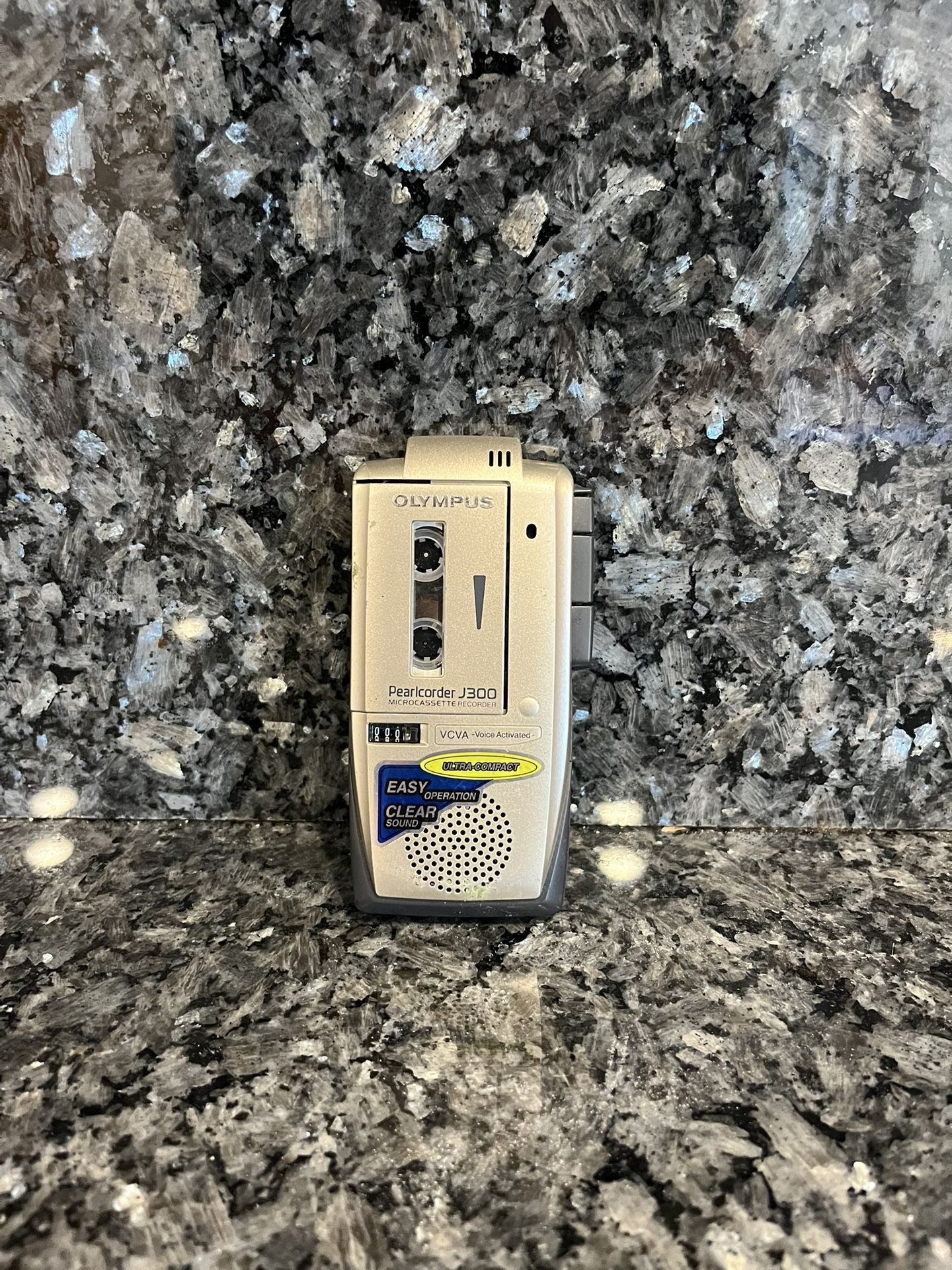 Olympus Pearlcorder J-300 Microcassette Recorder