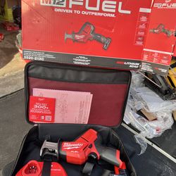 Milwaukee Hackzall M12 FUEL 12V Lithium-Ion Brushless Cordless HACKZALL Kit w/ One 4.0Ah and Bag
