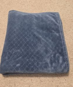 Fleece and plush Throw Blankets