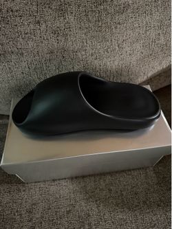 Yeezy Slides