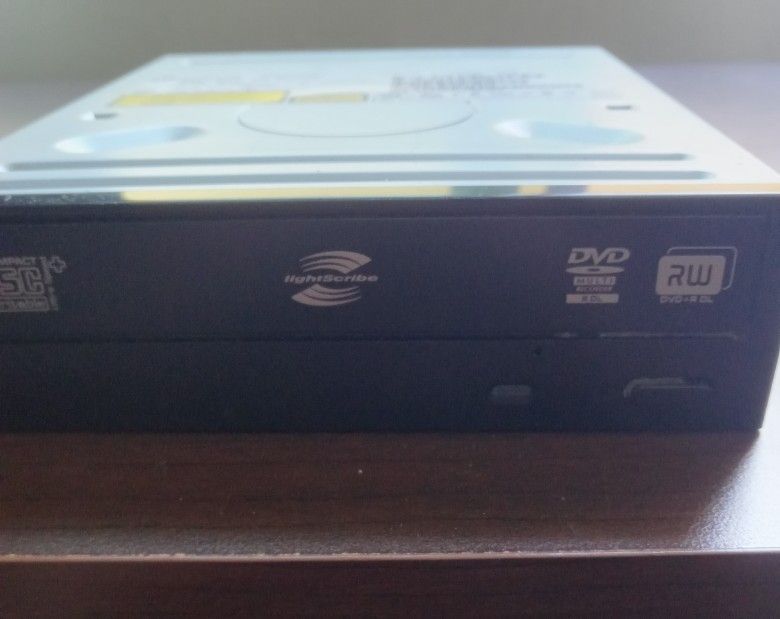 Hitachi LG Super Multi DVD Rewriter GH10L