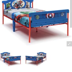 Twin Size Marvel Bed + Matching Comforter Set – Brand New