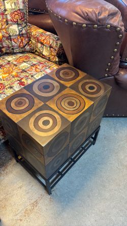 Side table pier 1