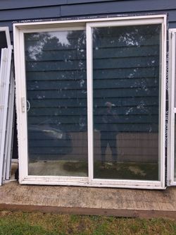 6*0 vinyl sliding door with screen