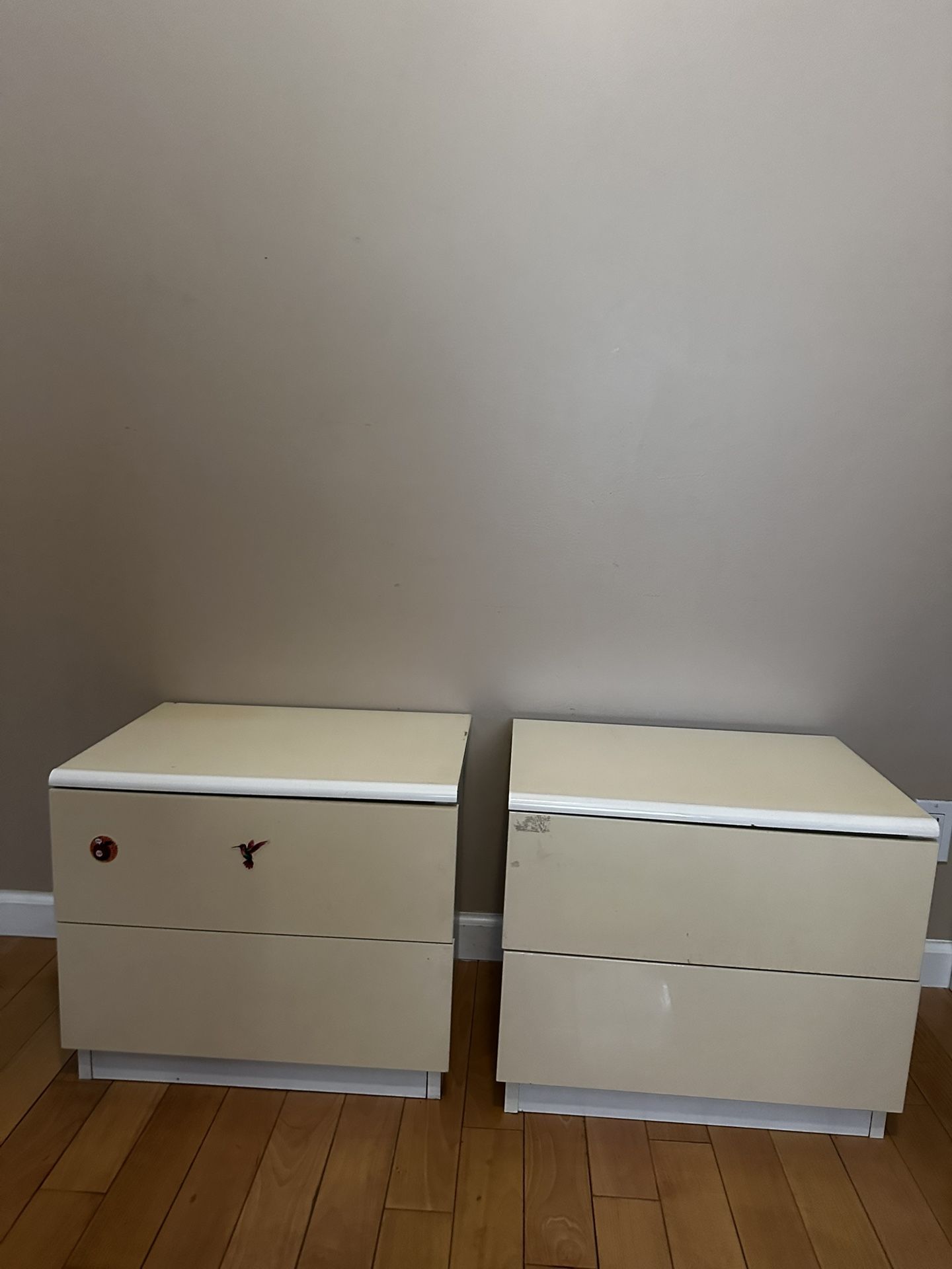 FREE! 2 Drawer Nightstands / Storage Dressers