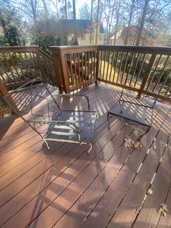 Wrought iron 5 Piece Patio Set. Lilburn