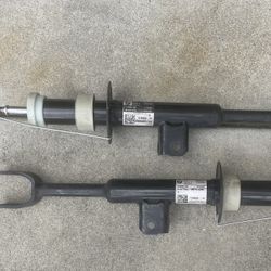 BMW Shocks/Struts OEM G30 540i (set)