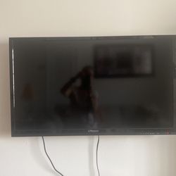 40” TV