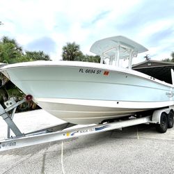 2020 Robalo Only 119 Hrs 