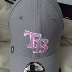 NWT Ladies  TB .Hat