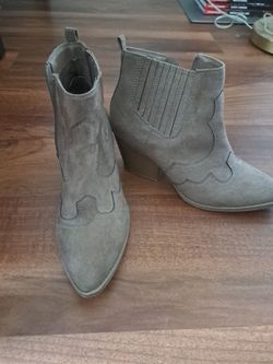 Western suede ankle boots size 8.5