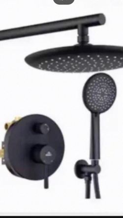 Shower Heads in Spot Resist Matte Black