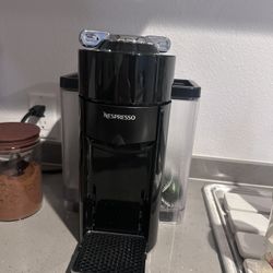 Nespresso Evoluo Coffee Machine
