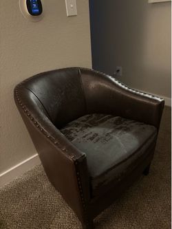 Couch need gone asapppp