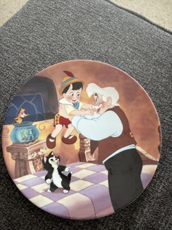Collectible Disney Plate 