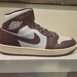 Air Jordan 1 Mid - Platinum/Mauve - Women's 12